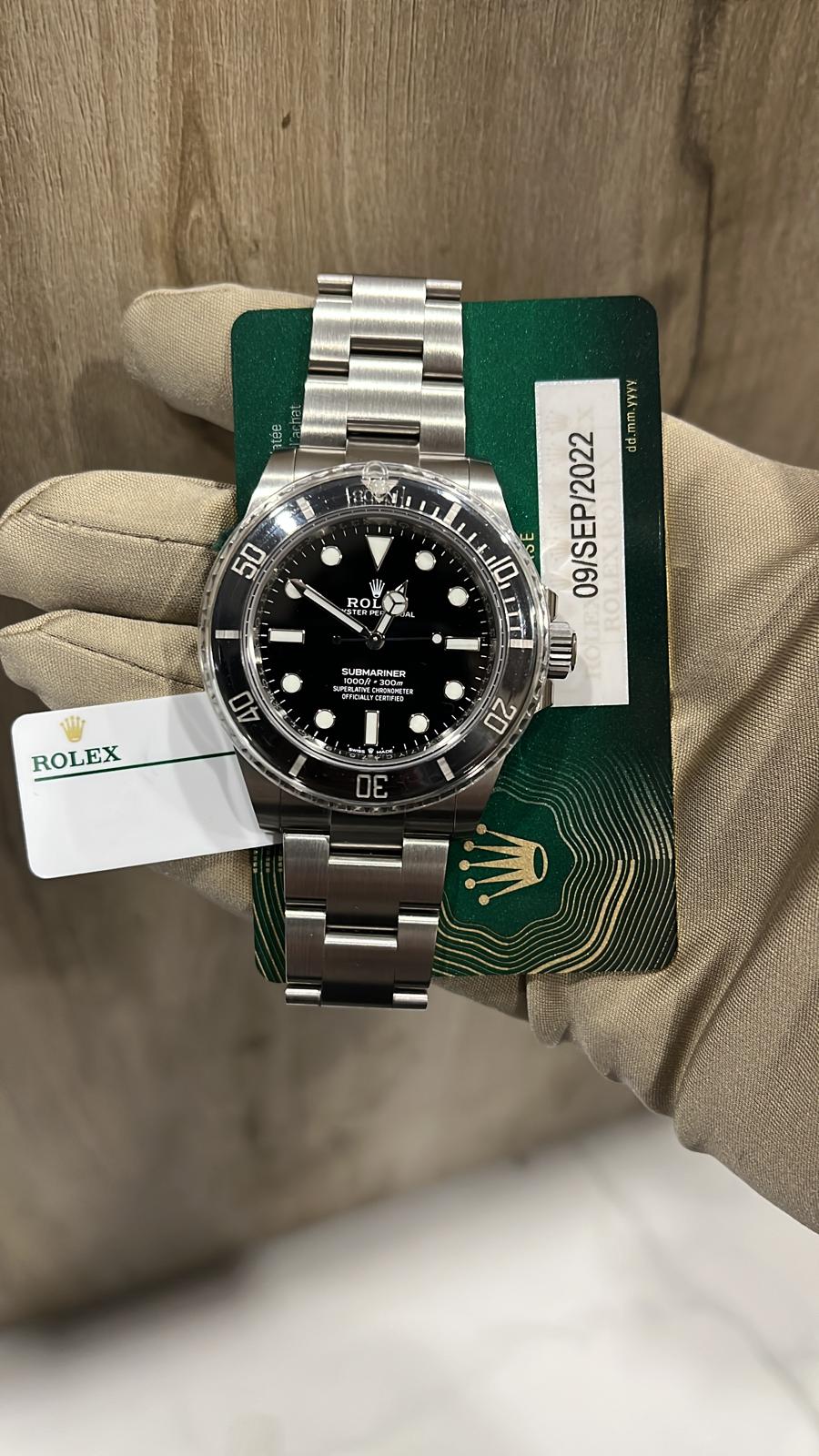 Rolex Submariner No Date Oyster 124060