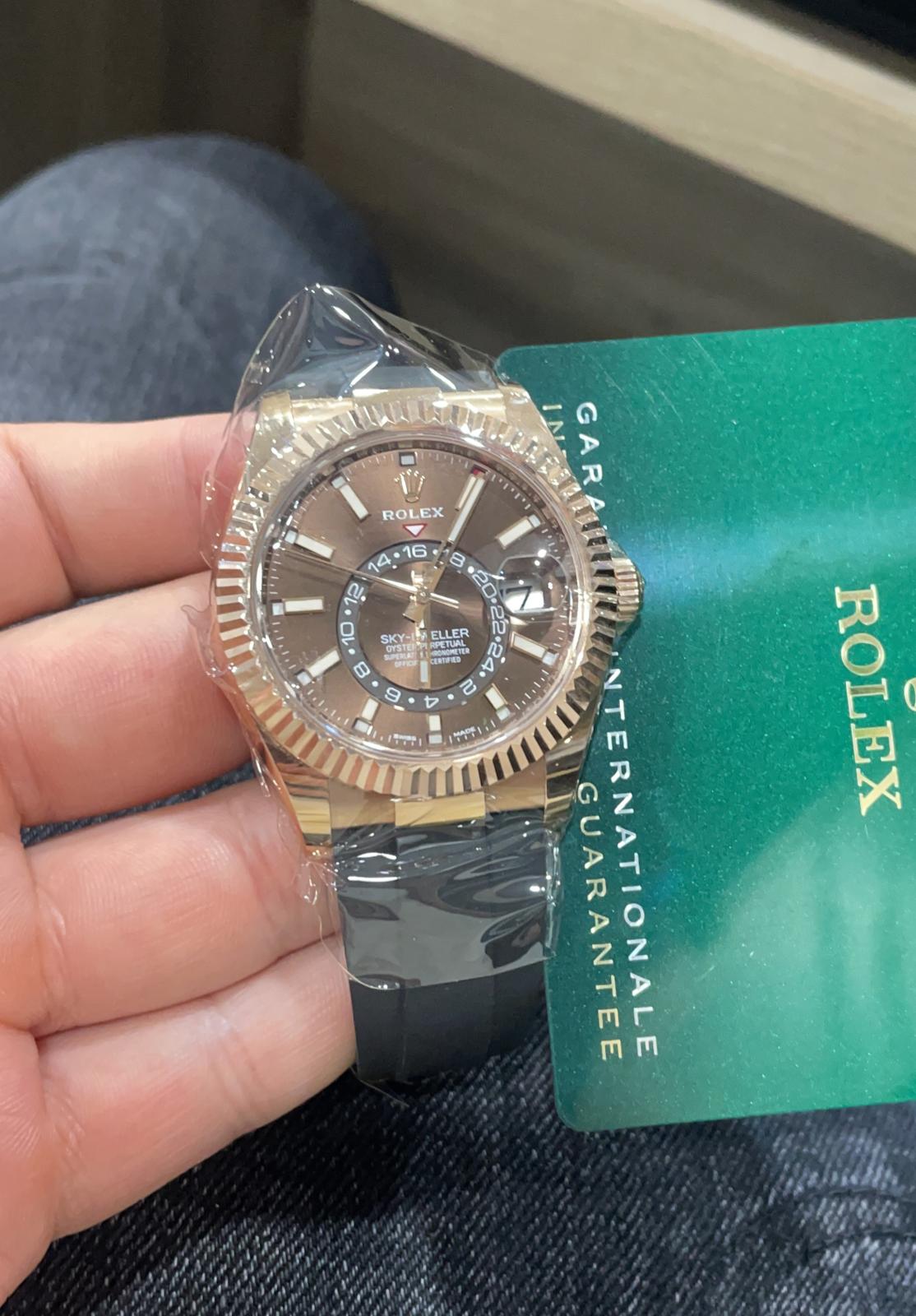 Rolex Sky Dweller OysterFlex 326235