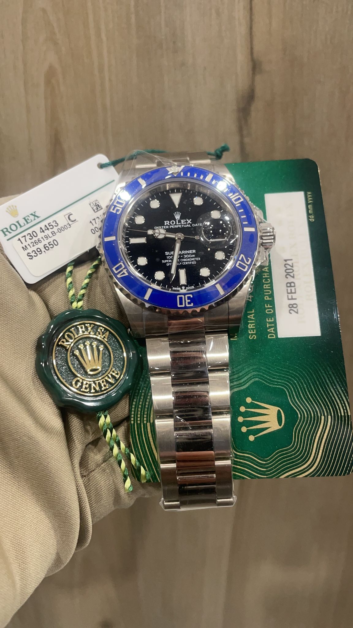 Rolex Submariner Date Oyster 126619LB