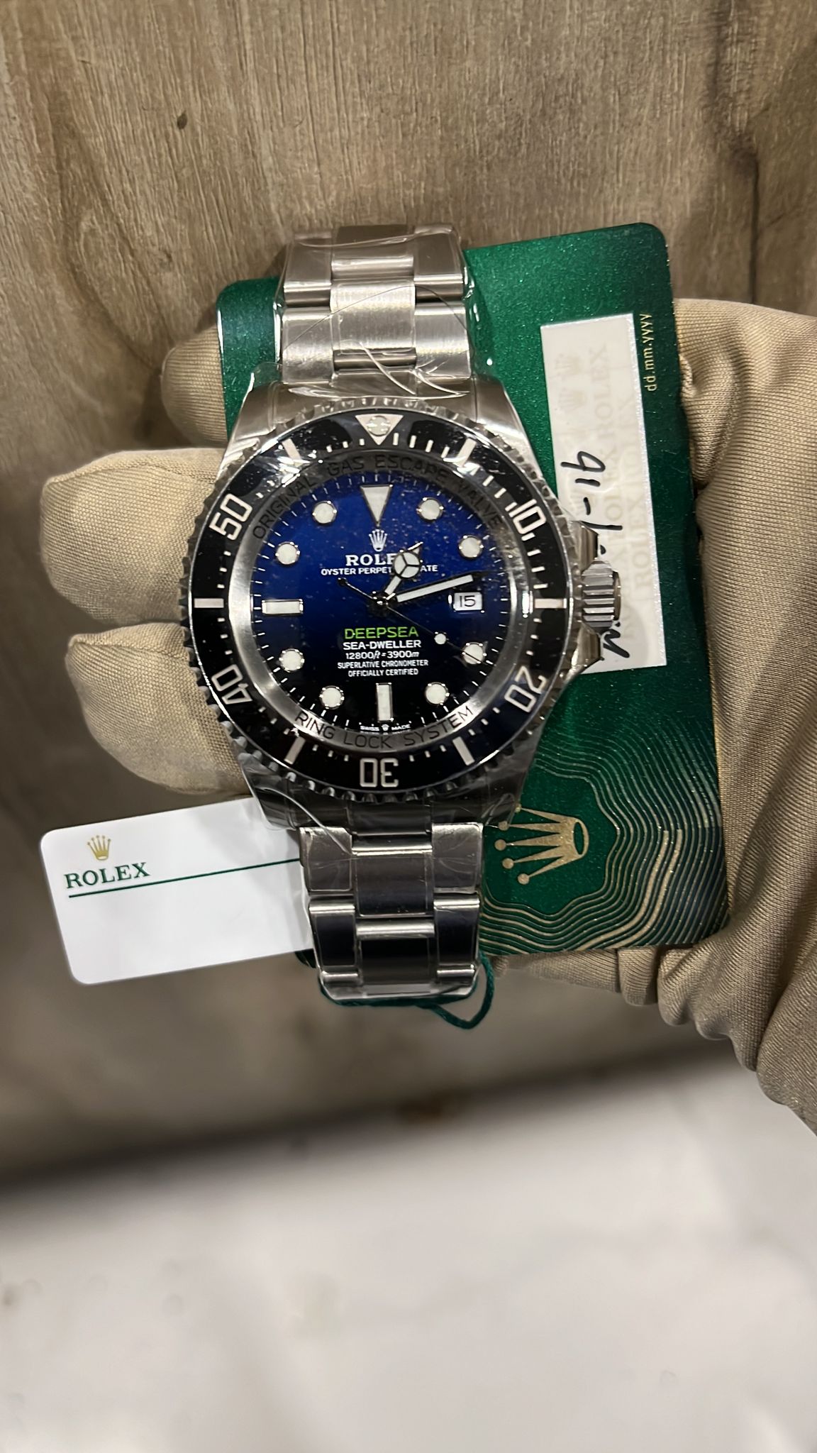 Rolex Sea Dweller Oyster 126660