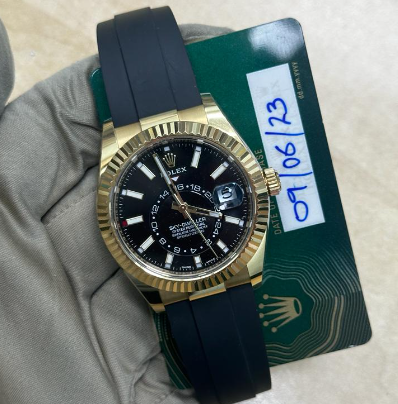 Rolex Sky Dweller OysterFlex 326238